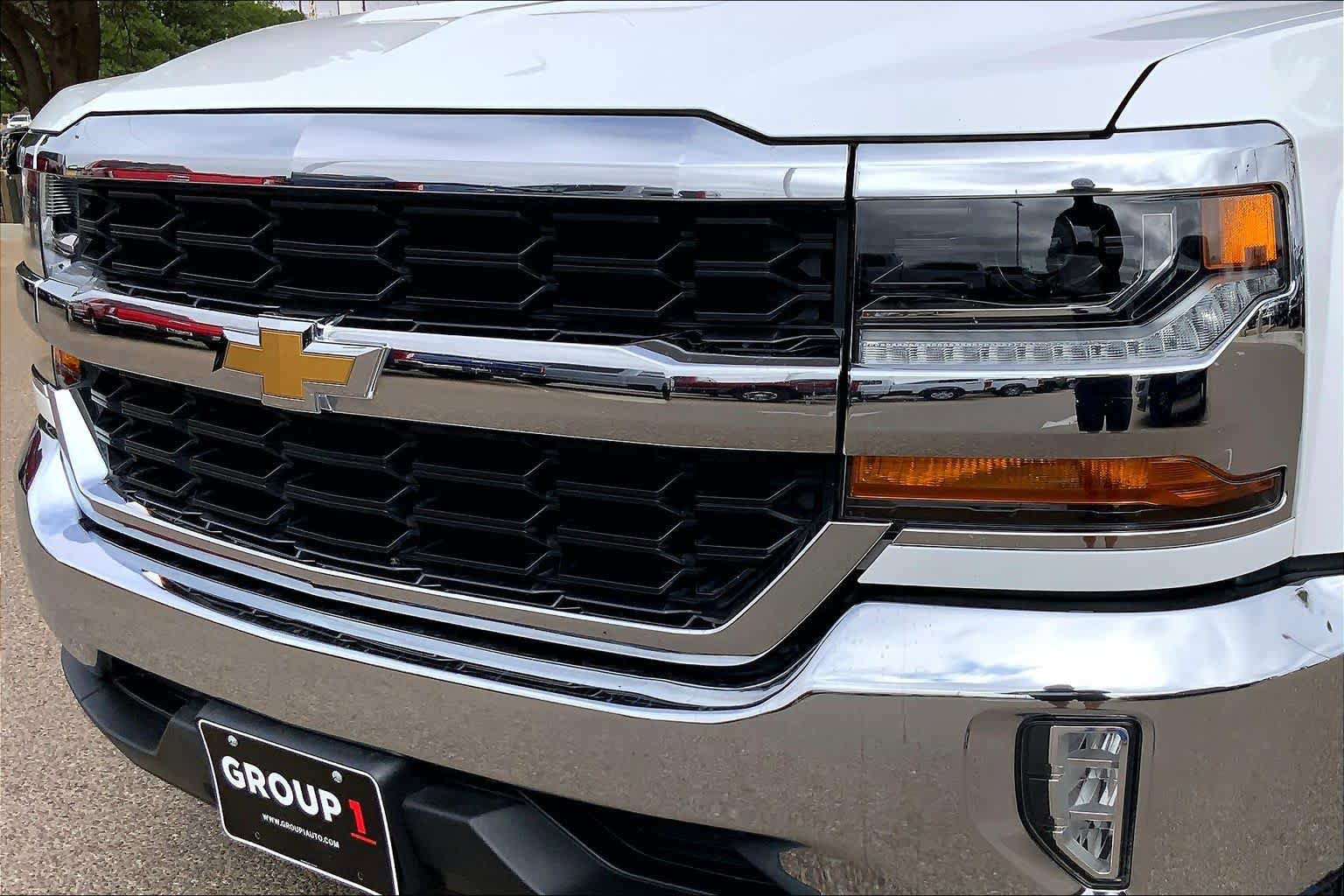 Used 2018 Chevrolet Silverado 1500 LT w/ Texas Edition RWD image 30