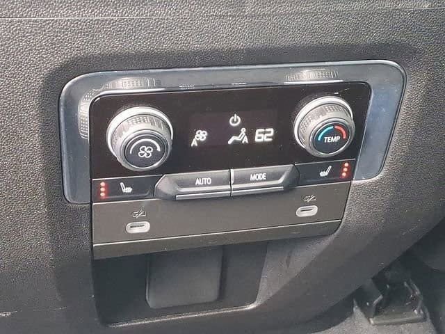 Used 2023 Chevrolet Suburban RST w/ Sport Performance Package image 12