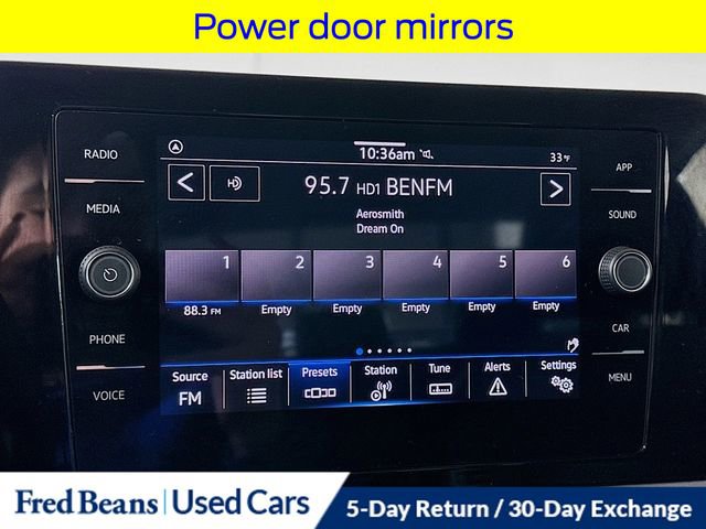 Used 2025 Volkswagen Jetta SE image 16