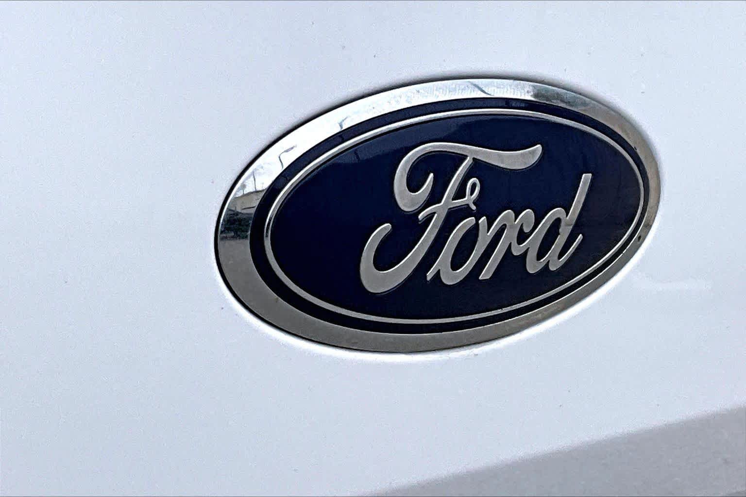 Certified 2020 Ford F150 XLT w/ Equipment Group 302A Luxury AWD/4WD image 31