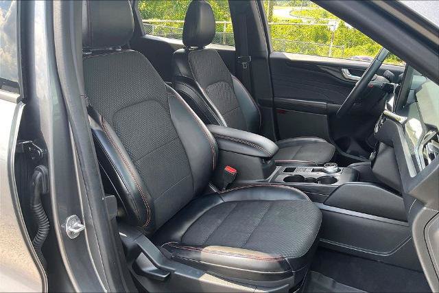 Certified 2023 Ford Escape ST-Line w/ Tech Pack #1 AWD/4WD image 7