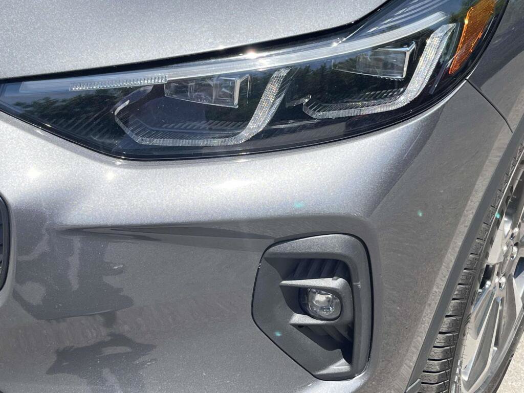 Certified 2024 Ford Escape Platinum AWD/4WD image 14