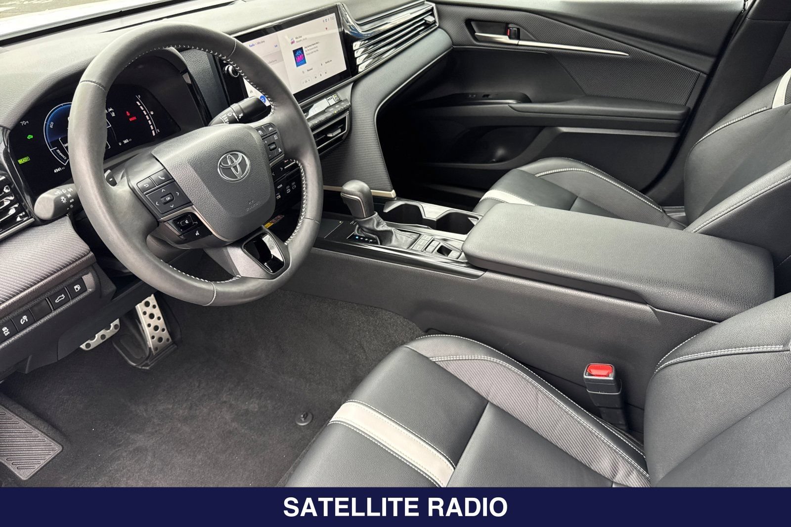 Used 2025 Toyota Camry SE w/ Multimedia Upgrade Package FWD image 11