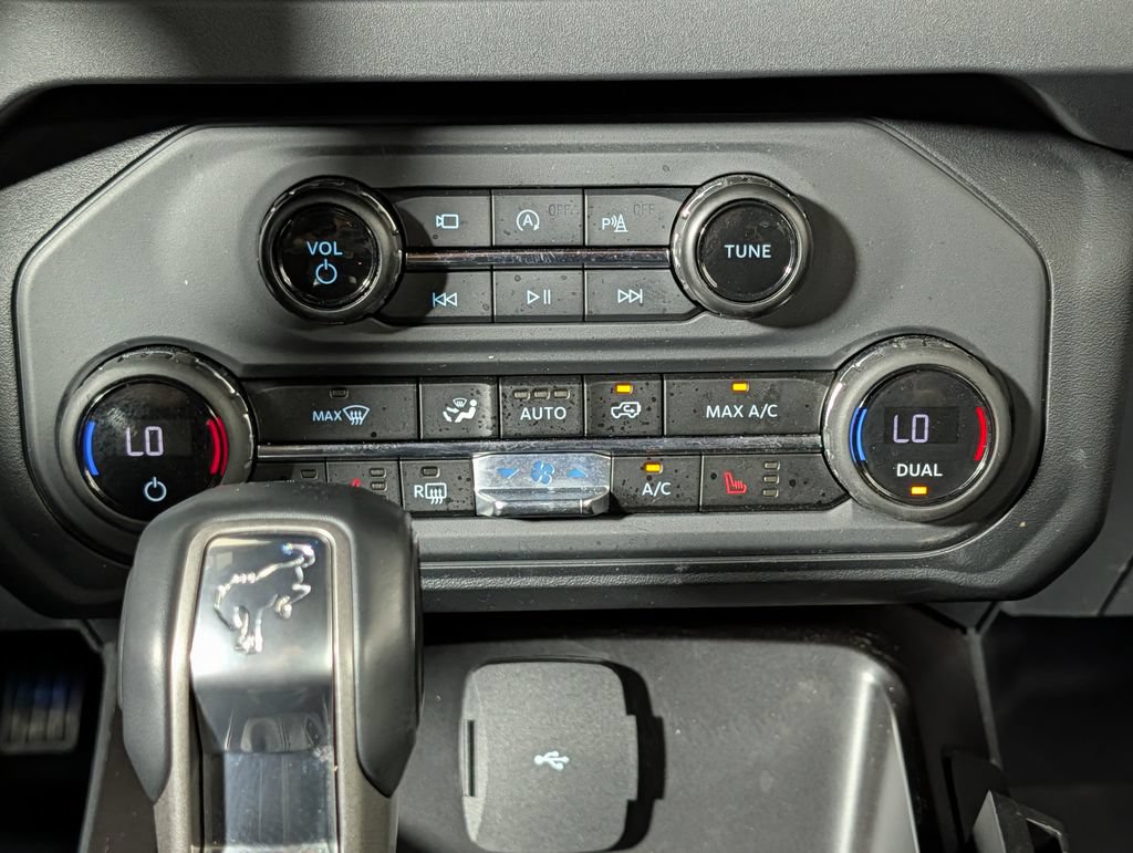 Certified 2025 Ford Bronco Badlands AWD/4WD image 16