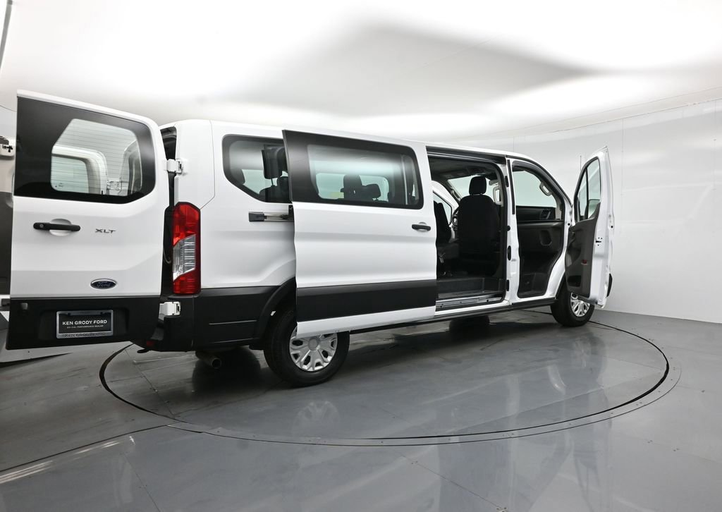 Certified 2022 Ford Transit 350 XLT RWD image 38