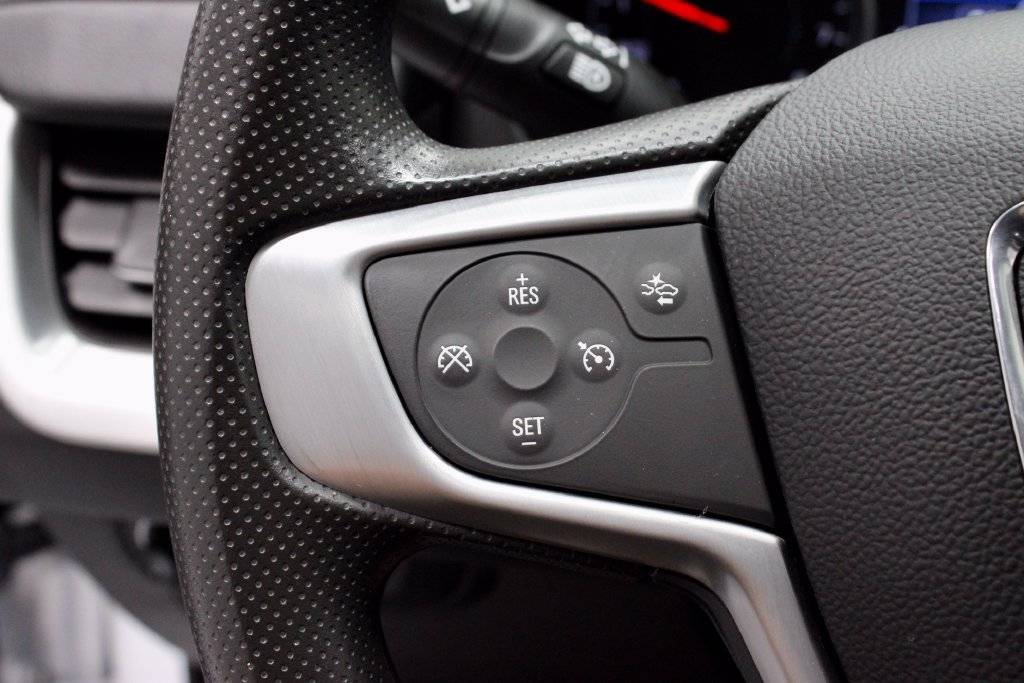 Used 2024 GMC Terrain SLE w/ Driver Convenience Package FWD image 27