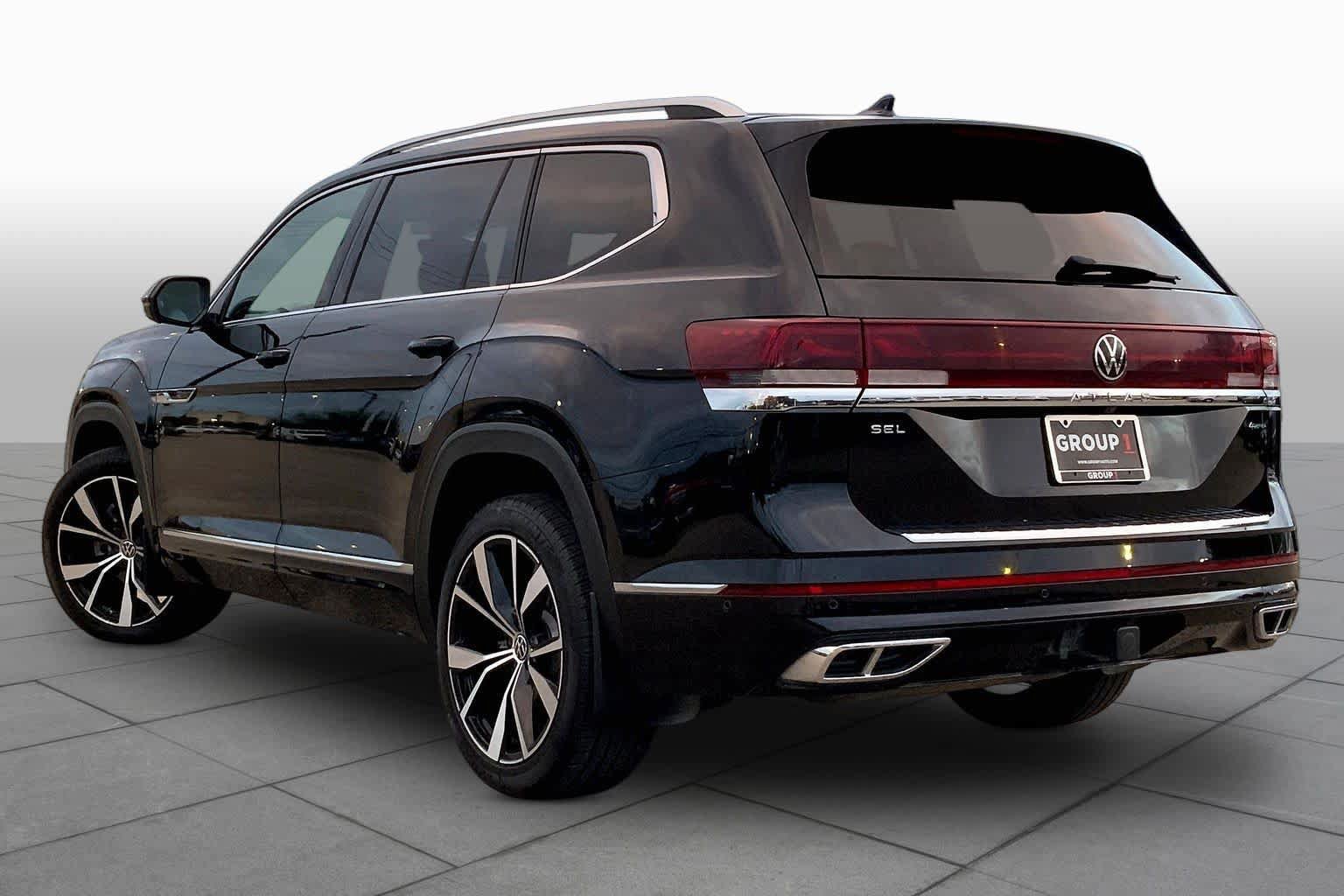 Used 2024 Volkswagen Atlas SEL Premium R-Line AWD/4WD image 11