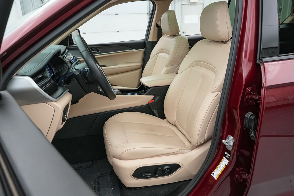 Used 2021 Jeep Grand Cherokee L Limited w/ Trailer Tow Group (B) image 11