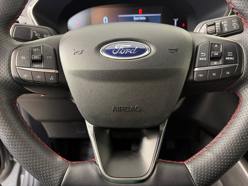 Certified 2025 Ford Escape ST-Line Select AWD/4WD image 16