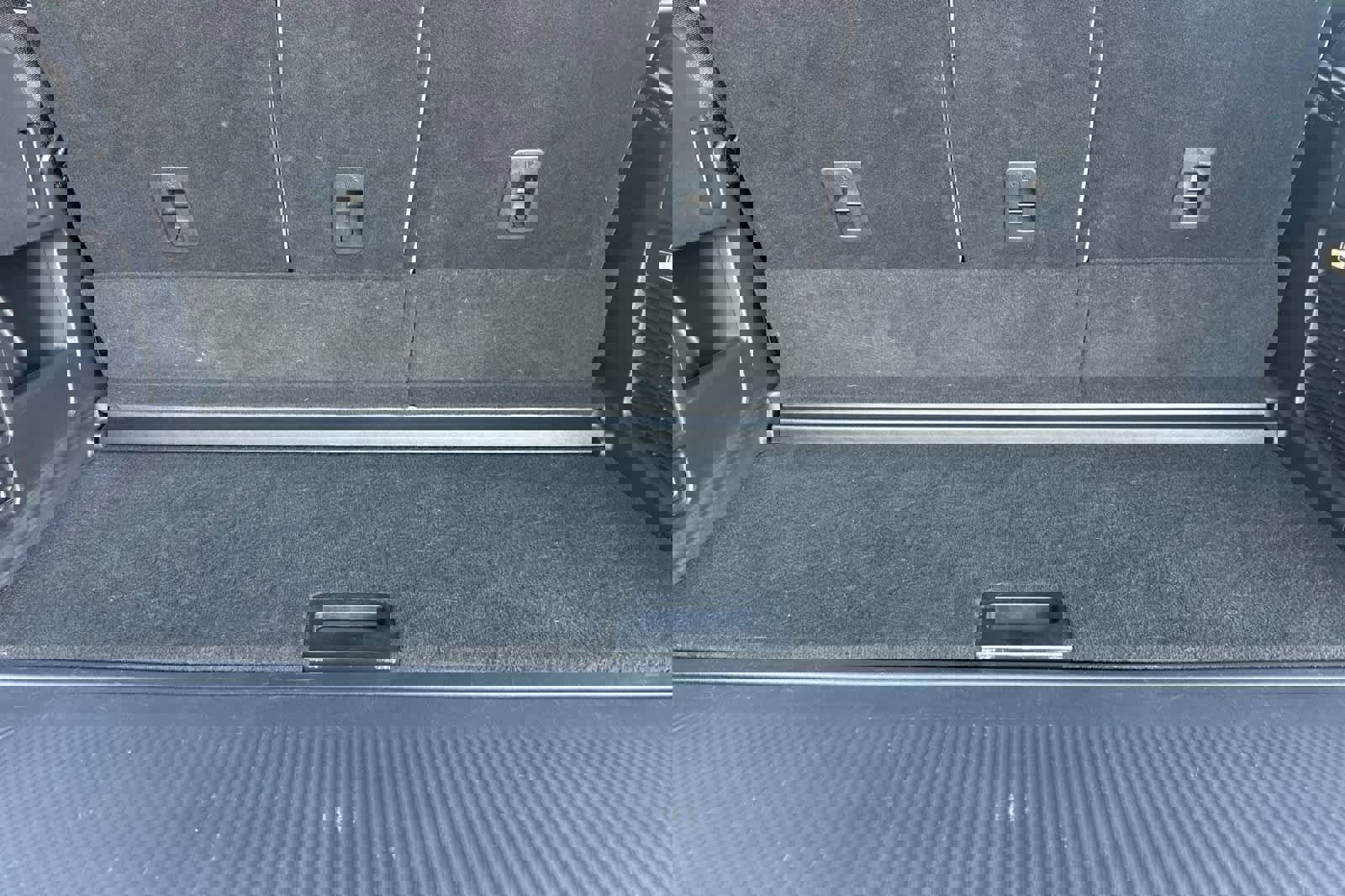 Certified 2025 Ford Expedition Platinum image 16