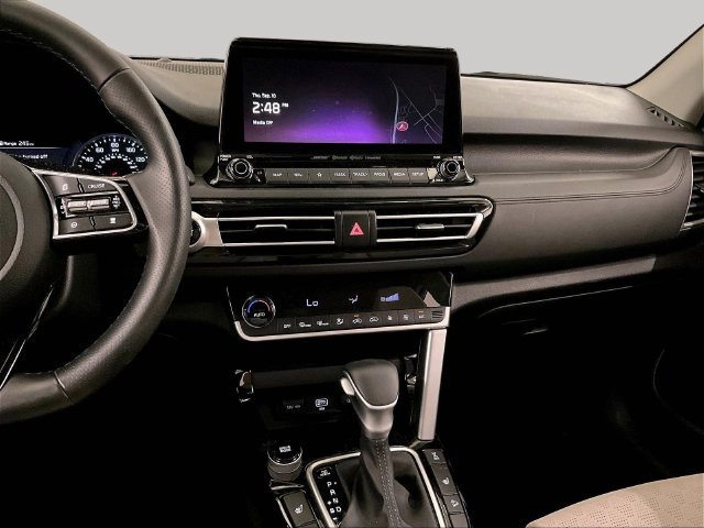 Used 2023 Kia Seltos SX w/ SX Sunroof Package AWD/4WD image 6