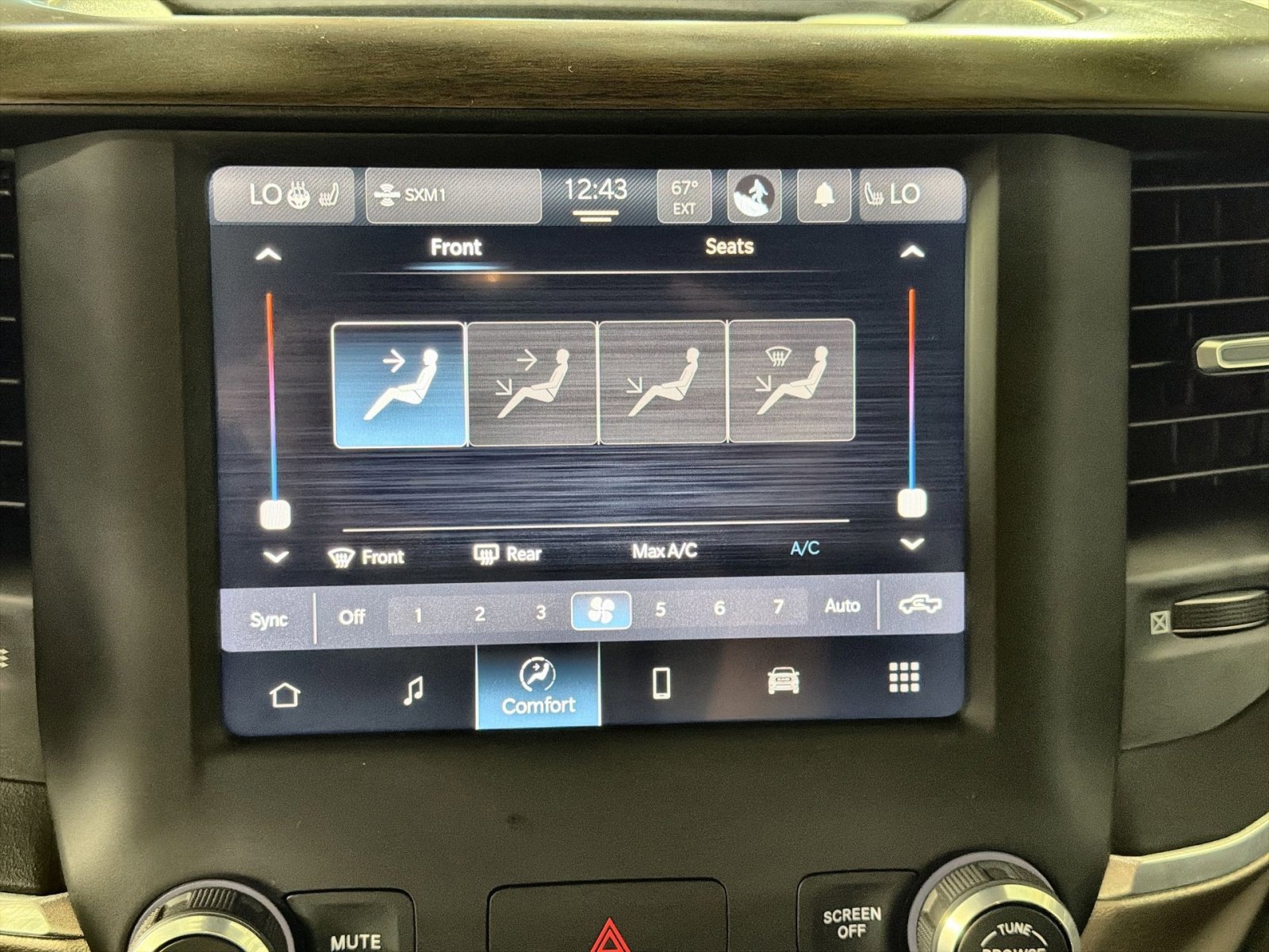 Used 2022 RAM 1500 Laramie AWD/4WD image 22