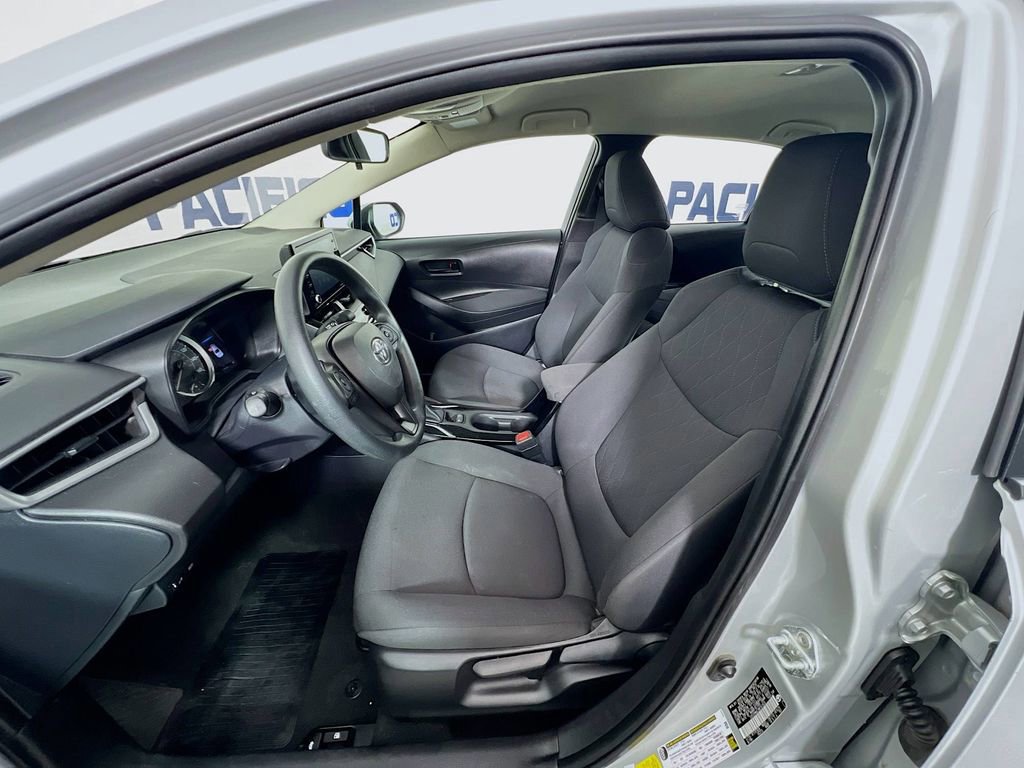 Used 2022 Toyota Corolla LE image 11