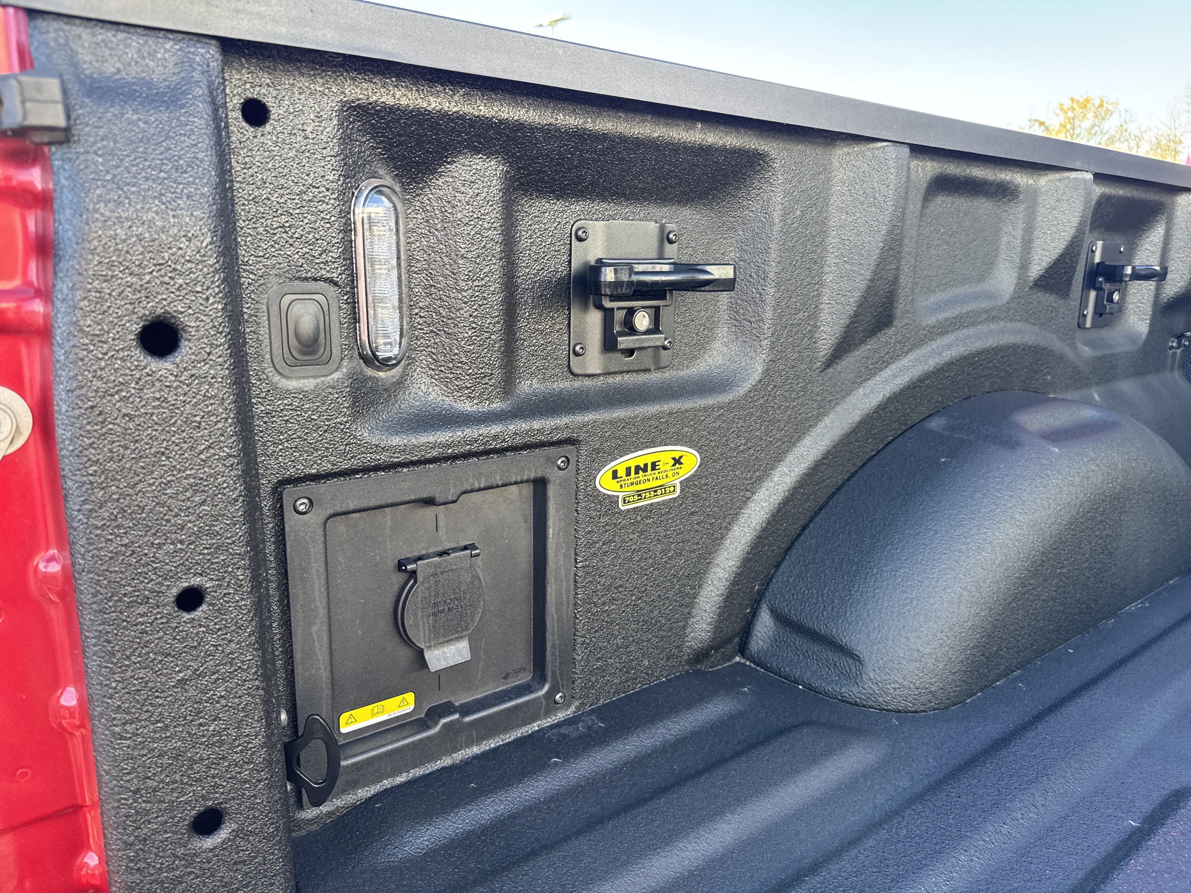 Certified 2022 Ford F150 Lariat w/ Equipment Group 502A High image 23