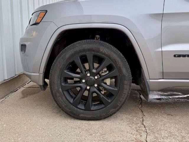Used 2019 Jeep Grand Cherokee Altitude AWD/4WD image 35