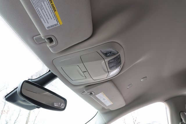 Used 2024 Chrysler Voyager LX image 31