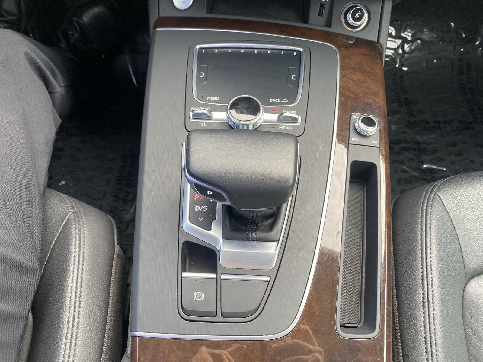Used 2018 Audi Q5 2.0T Premium Plus w/ Premium Plus Package AWD/4WD image 21