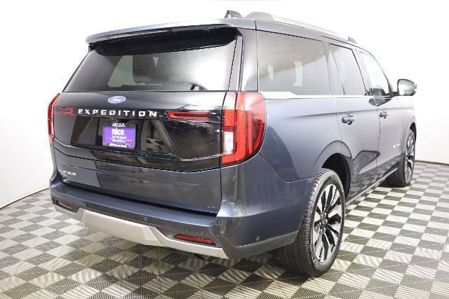 Certified 2025 Ford Expedition Platinum w/ Driver's Package AWD/4WD image 5