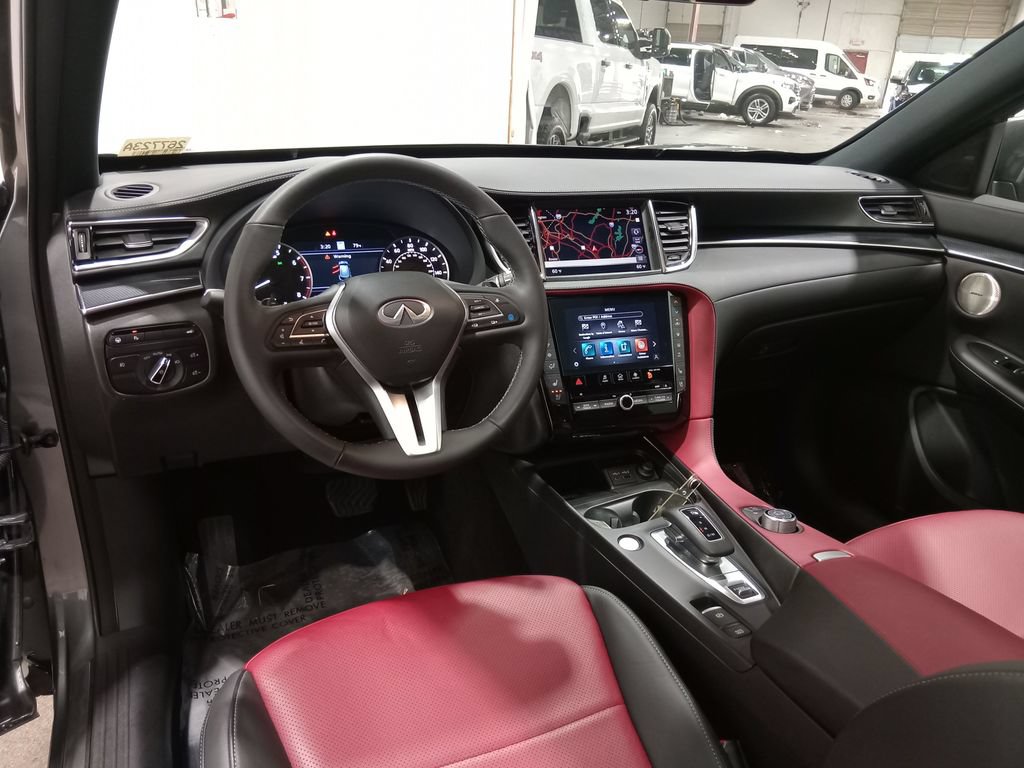 Used 2025 INFINITI QX50 Sport AWD/4WD image 14