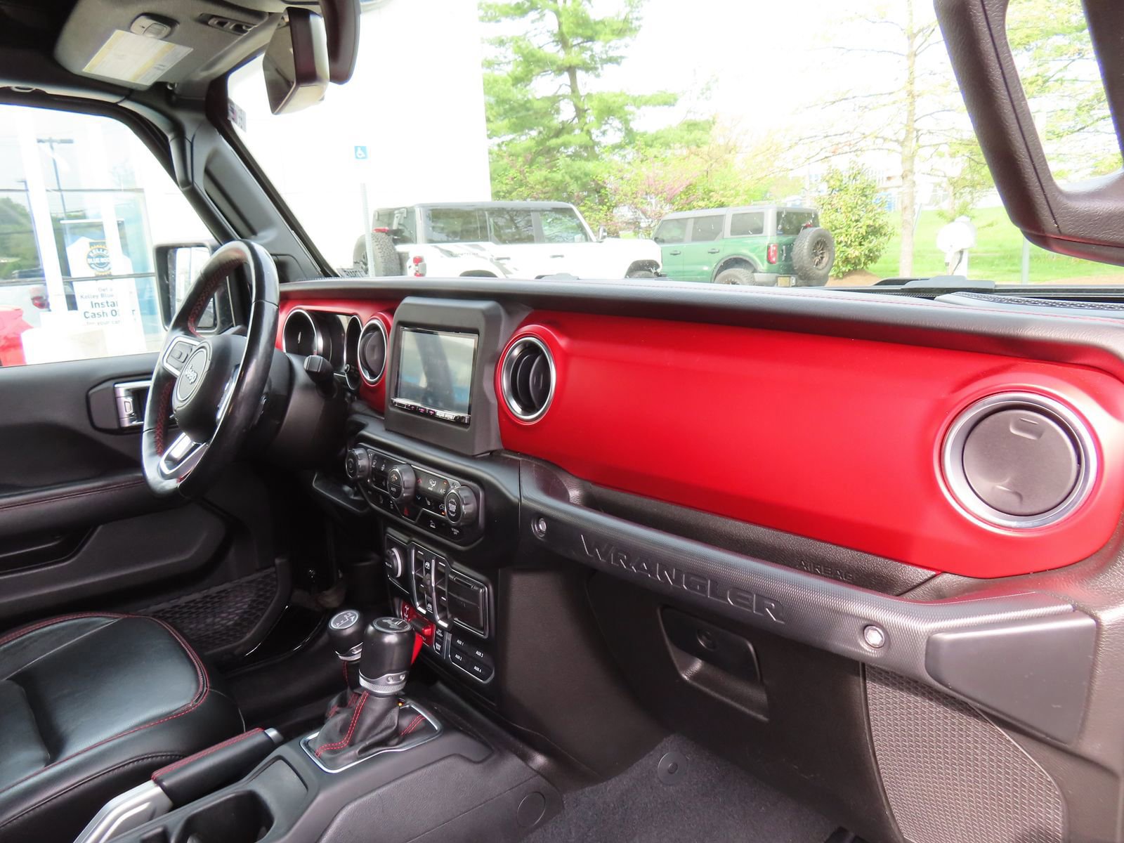 Used 2022 Jeep Wrangler Unlimited Rubicon w/ Xtreme Recon 35" Tire Package image 18