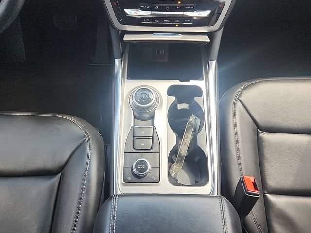 Certified 2022 Ford Explorer XLT w/ Equipment Group 202A AWD/4WD image 18