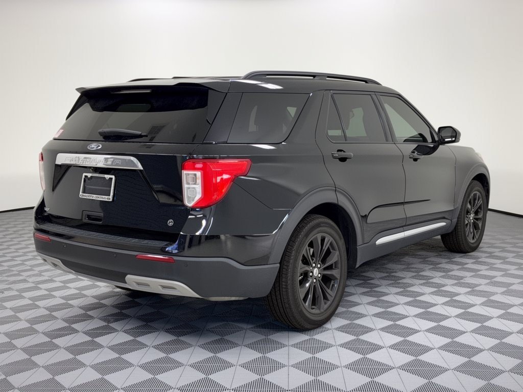 Certified 2023 Ford Explorer XLT w/ Equipment Group 202A RWD image 7