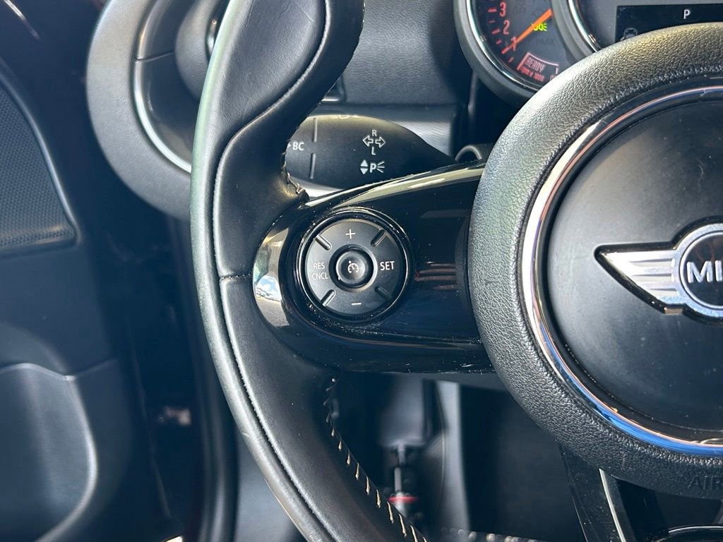 Used 2017 MINI Cooper Clubman FWD image 33