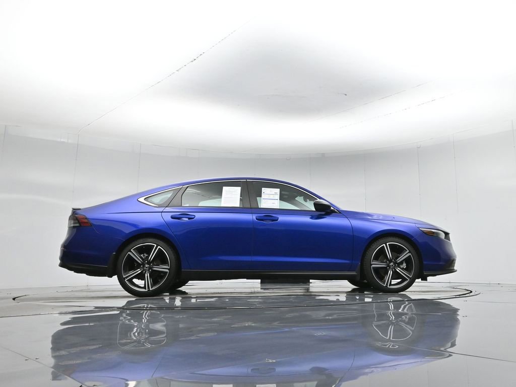 Used 2023 Honda Accord Sport image 7