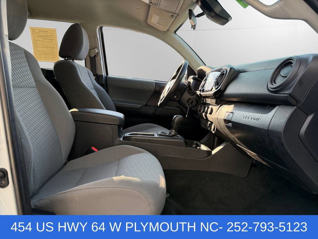 Used 2023 Toyota Tacoma SR AWD/4WD image 15