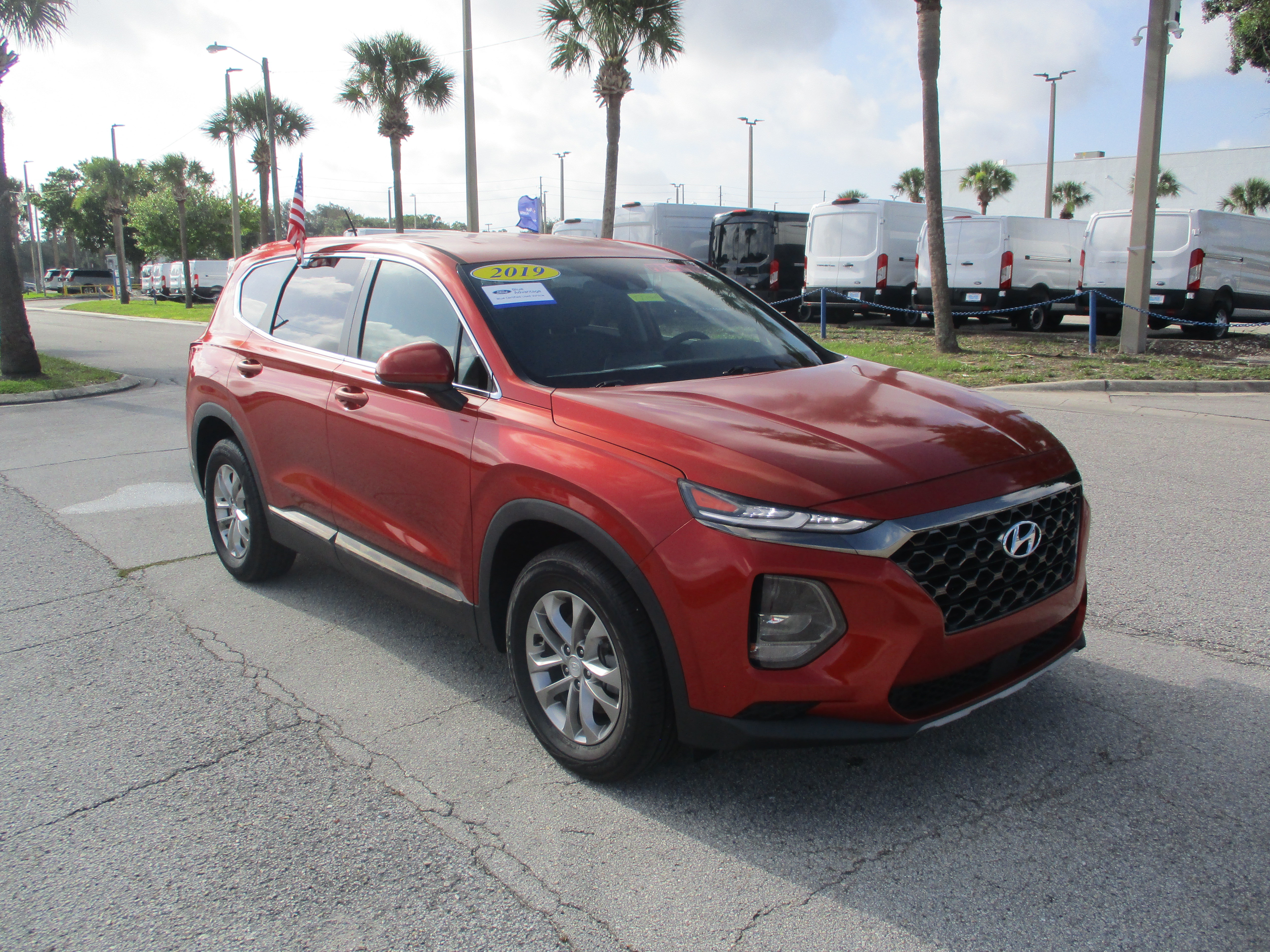 Used 2019 Hyundai Santa Fe SE FWD image 1