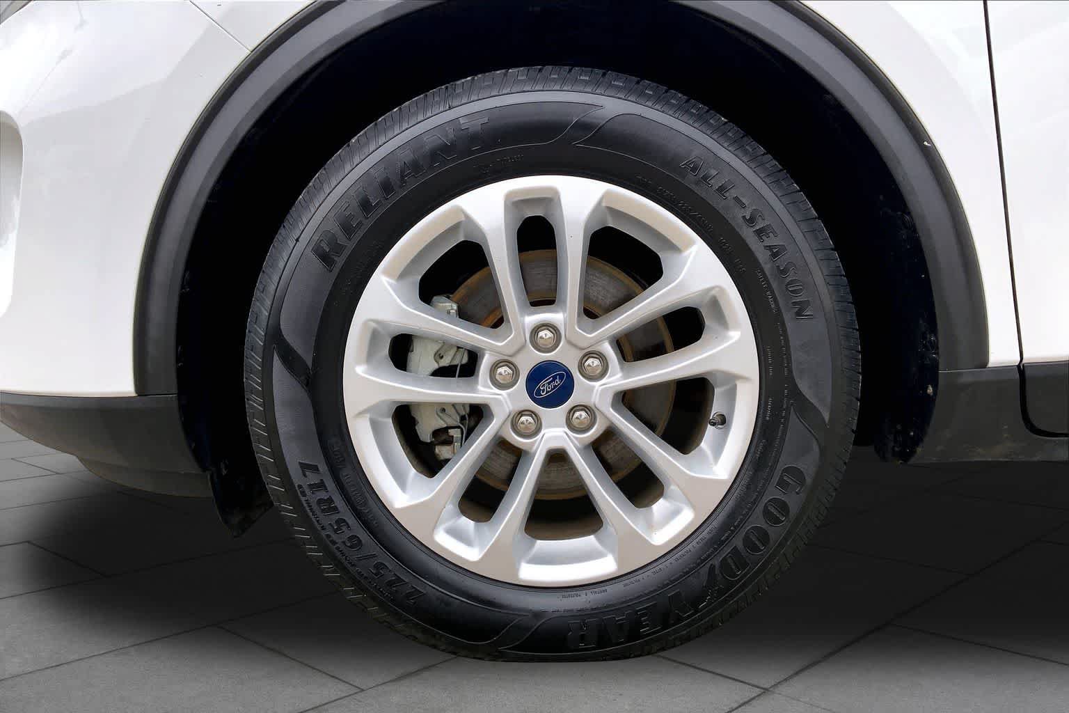 Certified 2020 Ford Escape S FWD image 11
