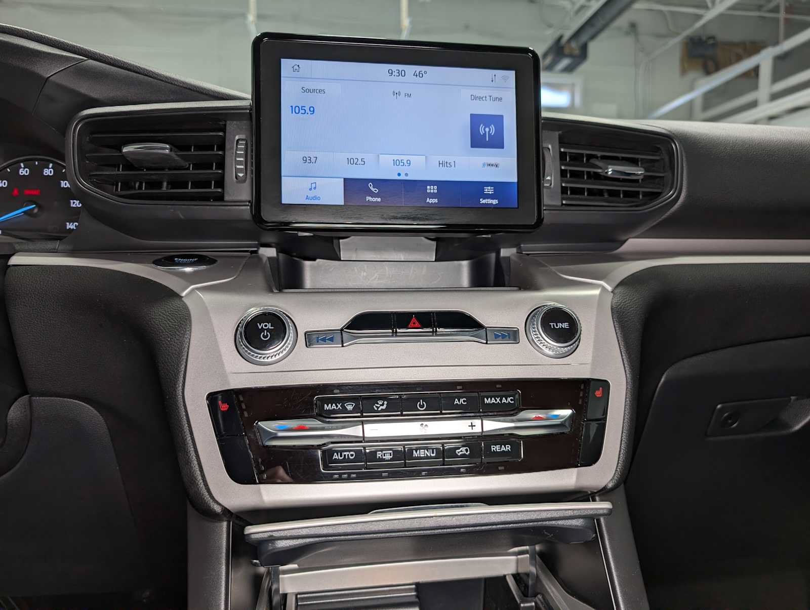 Certified 2023 Ford Explorer XLT AWD/4WD image 32