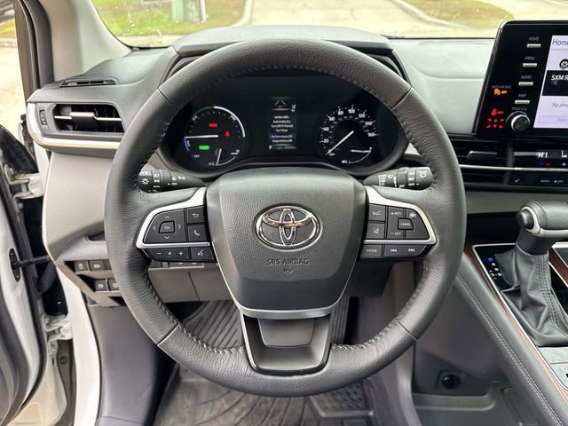 Used 2024 Toyota Sienna XLE image 22