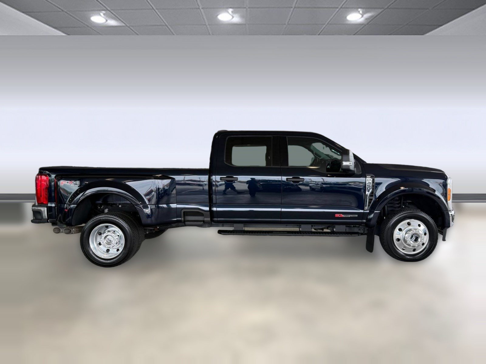 Certified 2023 Ford F450 XLT w/ FX4 Off-Road Package AWD/4WD image 8
