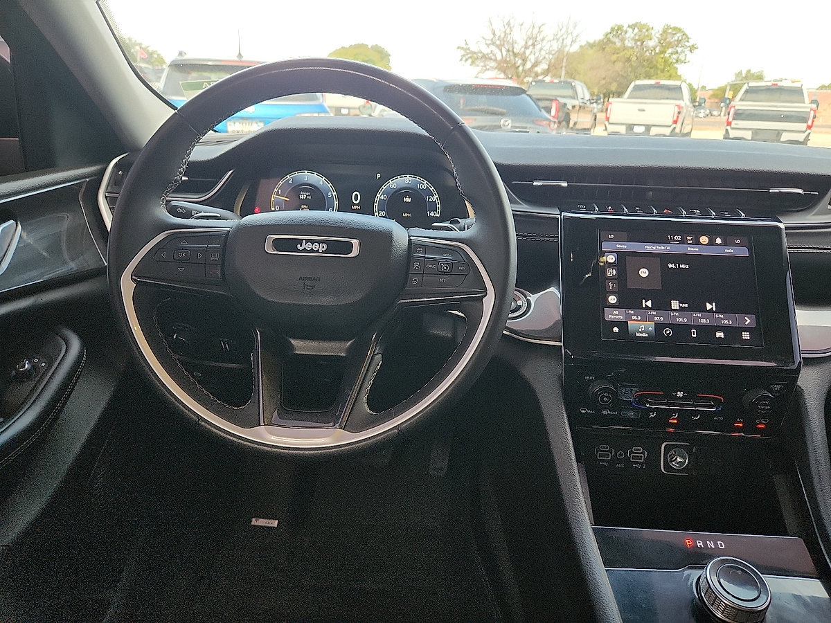 Used 2023 Jeep Grand Cherokee L Laredo AWD/4WD image 6
