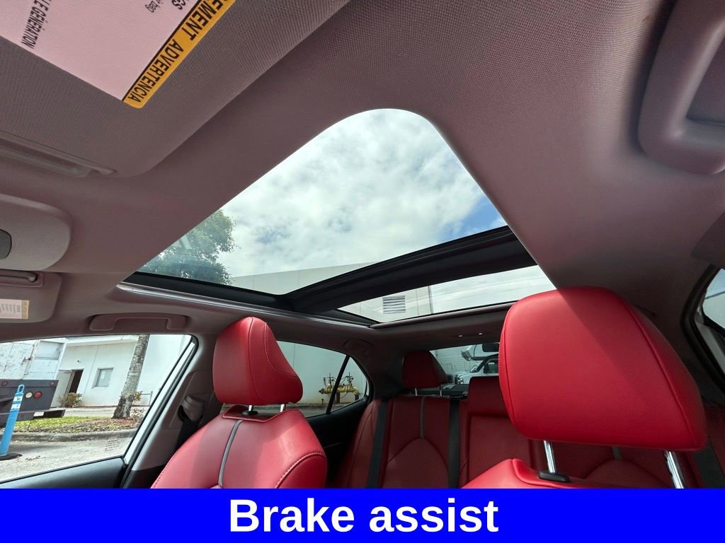 Used 2020 Toyota Camry XSE image 11