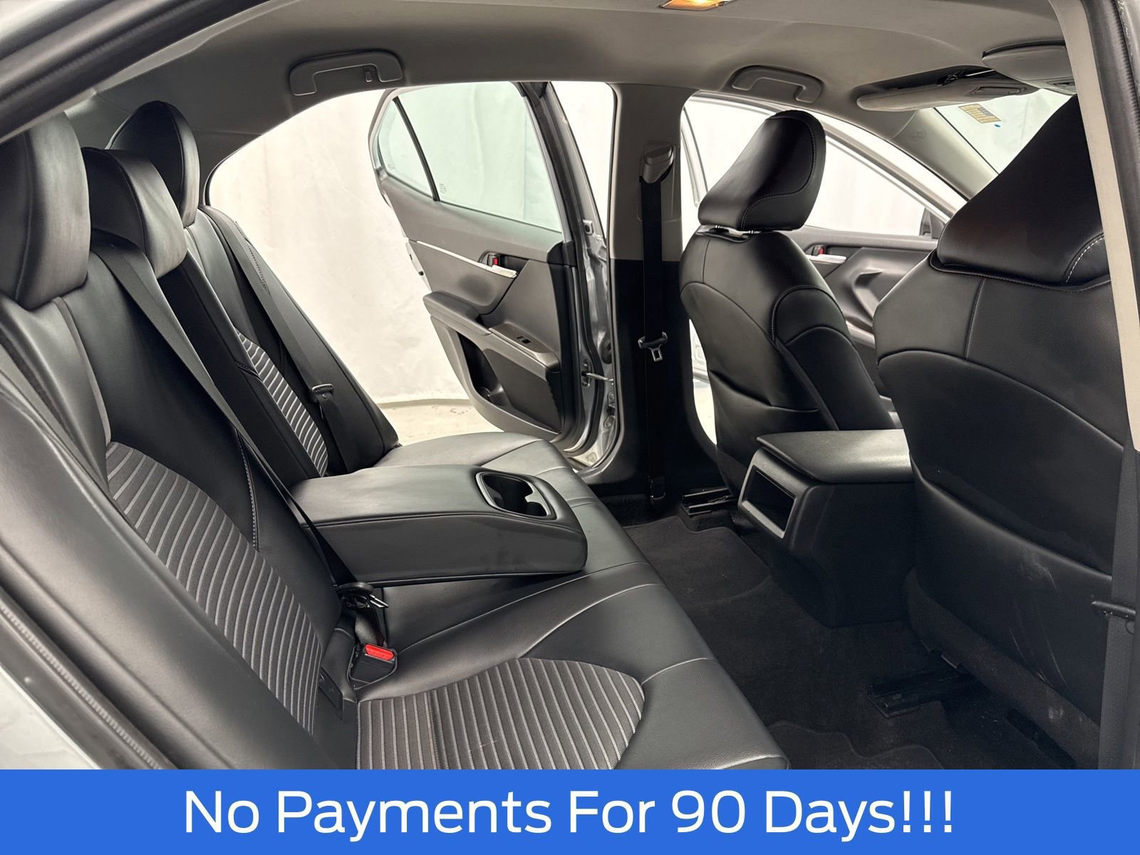 Used 2023 Toyota Camry SE image 30