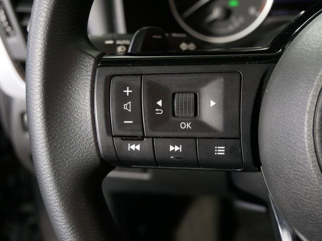 Used 2023 Nissan Rogue SV AWD/4WD image 17
