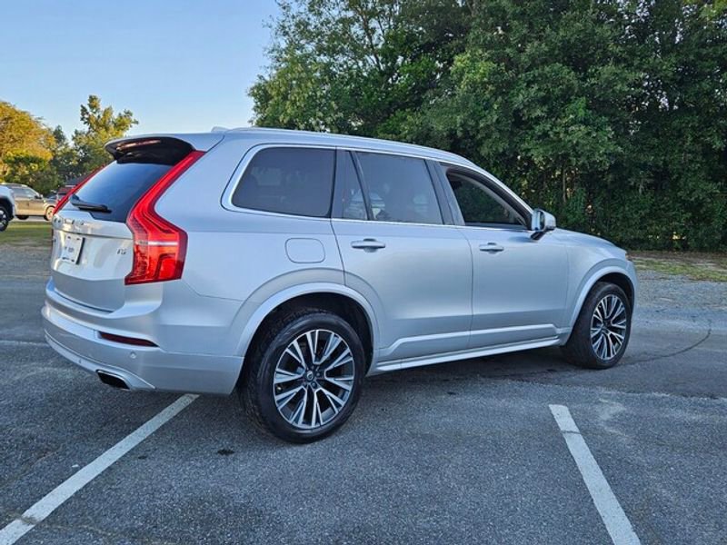 Used 2020 Volvo XC90 T5 Momentum image 5