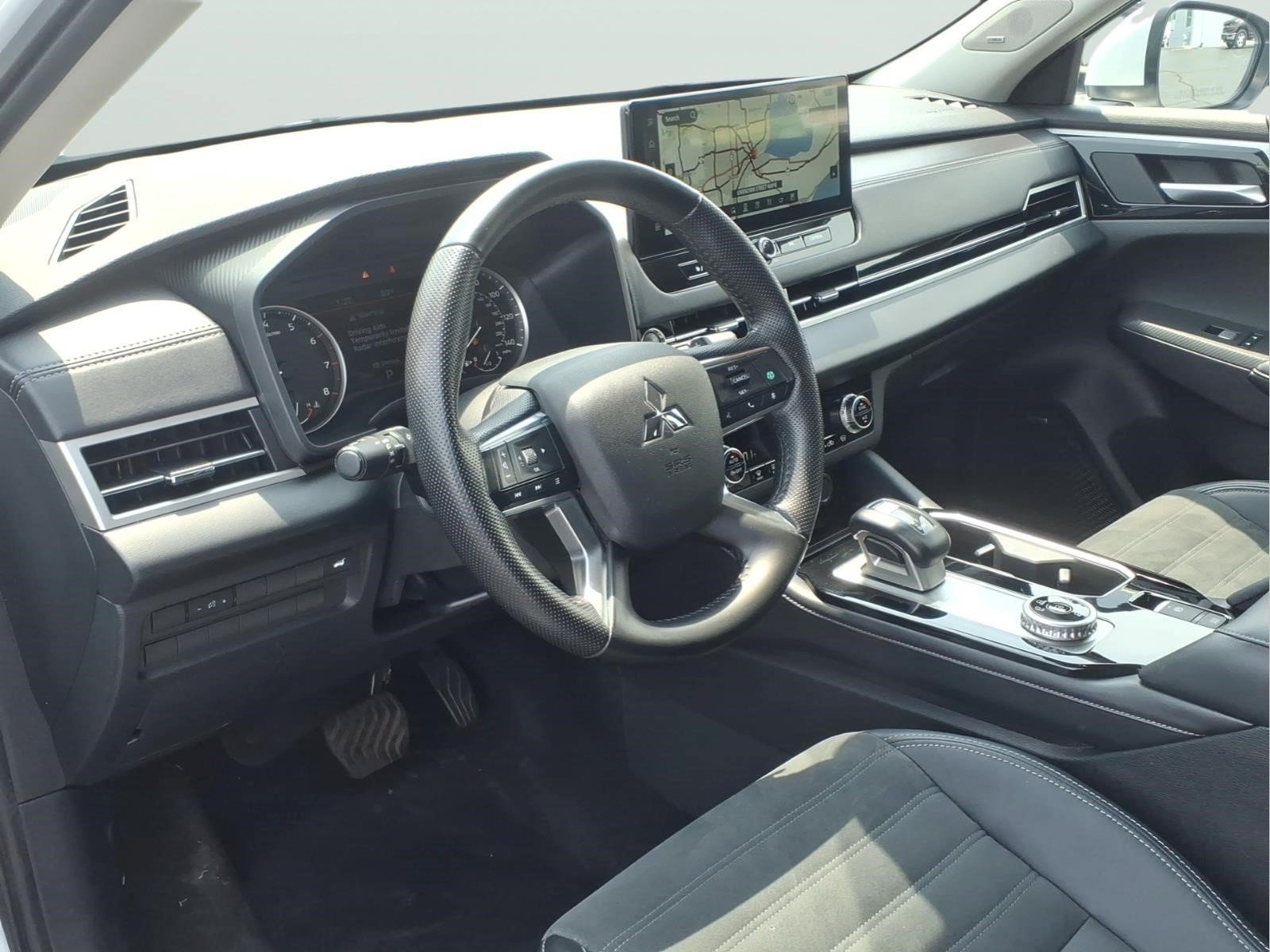 Used 2025 Mitsubishi Outlander SE AWD/4WD image 7