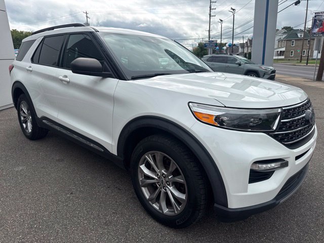 Certified 2020 Ford Explorer XLT w/ Equipment Group 202A AWD/4WD image 4