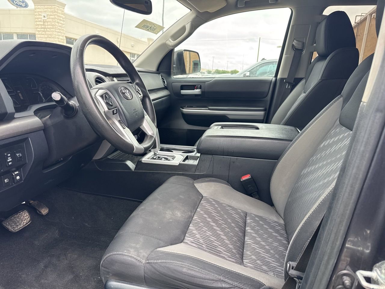 Used 2018 Toyota Tundra SR5 w/ SR5 Upgrade Package AWD/4WD image 7