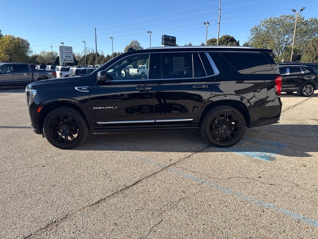 Used 2022 GMC Yukon Denali w/ Advanced Technology Package AWD/4WD image 6
