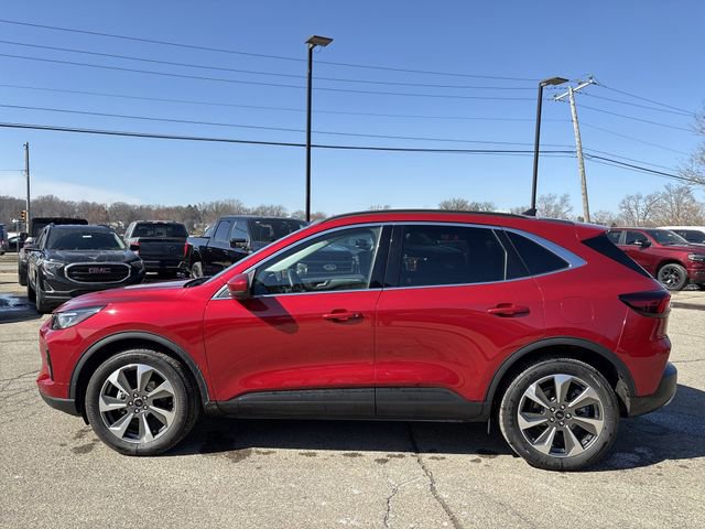 Certified 2023 Ford Escape Platinum w/ Class II Trailer Tow Package image 13