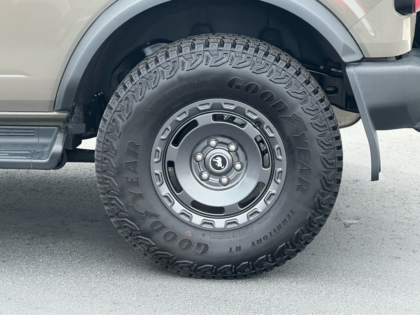 Certified 2025 Ford Bronco Outer Banks w/ Sasquatch Package AWD/4WD image 14