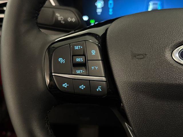 Certified 2025 Ford Escape SE w/ PHEV Premium Package image 21