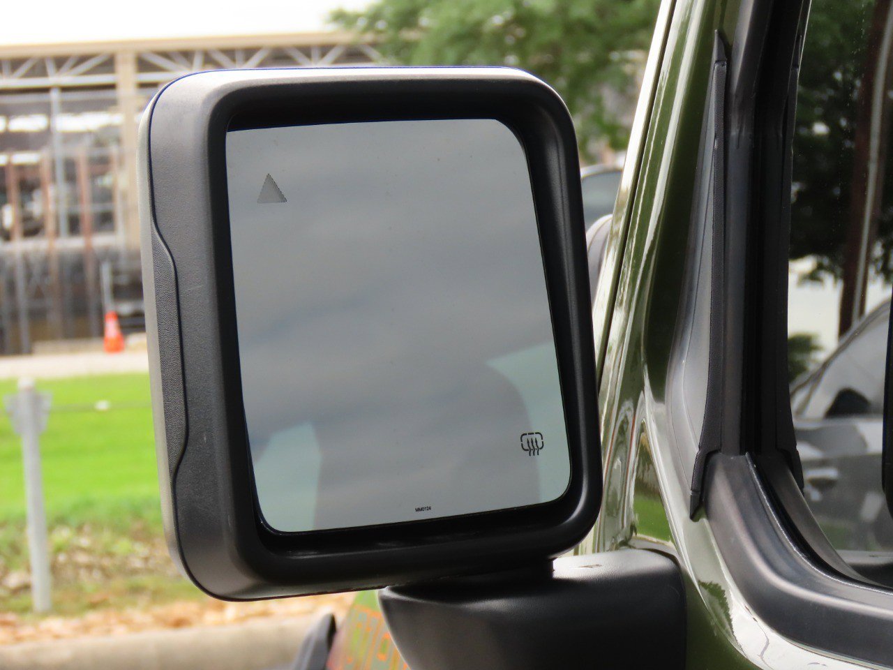 Used 2024 Jeep Gladiator Mojave AWD/4WD image 18