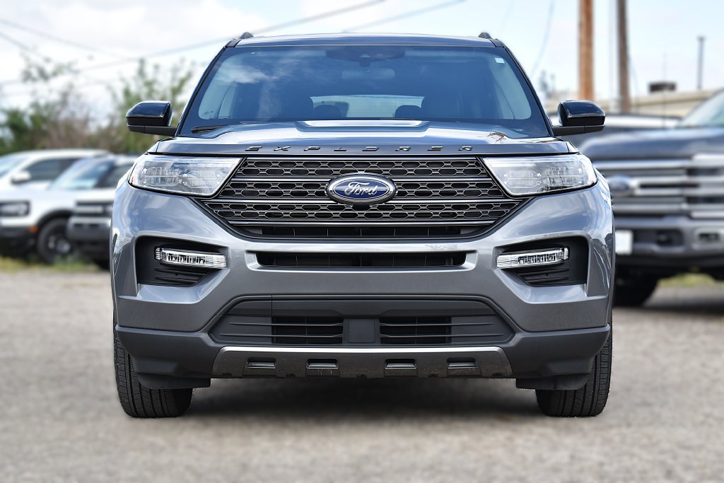 Certified 2024 Ford Explorer XLT w/ Equipment Group 202A AWD/4WD image 2