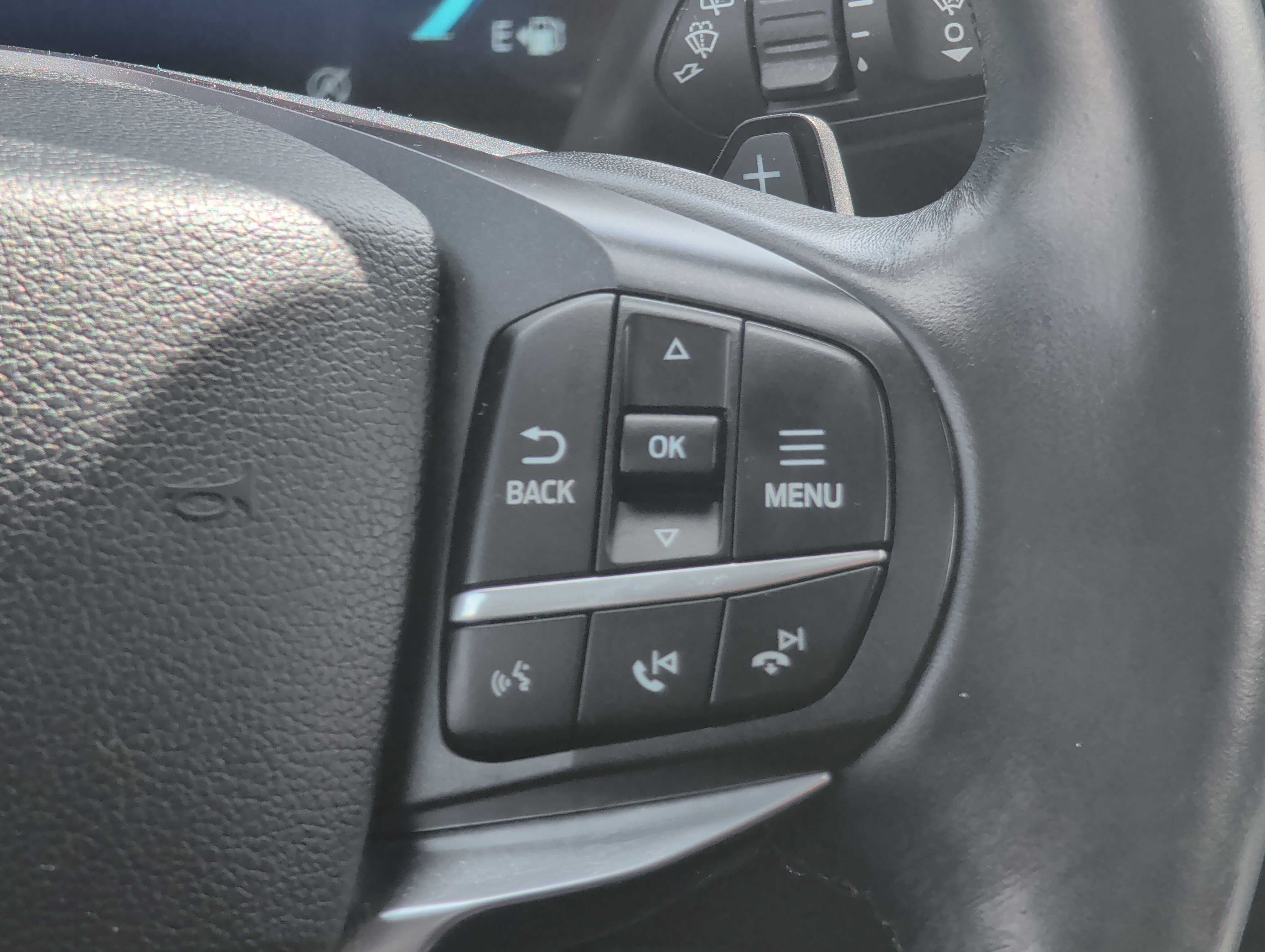Certified 2020 Ford Explorer Platinum w/ Premium Technology Package AWD/4WD image 28