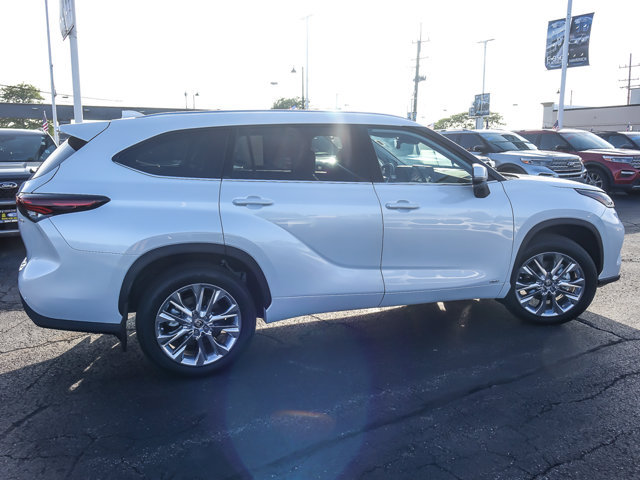 Used 2026 Toyota Highlander Limited AWD/4WD image 9